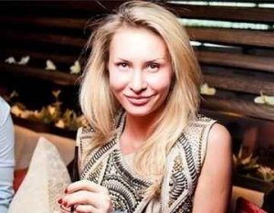 Новости «Дом-2»: Элина Карякина уже готова выписываться из роддома