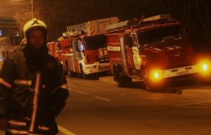 Неизвестные сожгли 9 иномарок на Рублевском шоссе в Москве