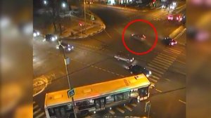 В Москве водитель иномарки протаранил столб и погиб, пострадали 5 человек