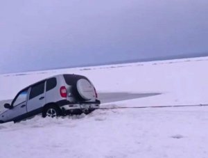 В Подмосковье под лед провалился автомобиль: водитель погиб