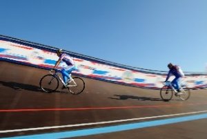 В Симферополе на новом велотреке соревноваться можно, а тренироваться нельзя