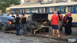 В Симферополе произошло тройное ДТП с пострадавшими