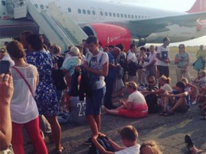 Рейсы «ВИМ-Авиа» из Симферополя массово задержали