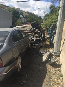 В Севастополе пьяная автоледи разбила две иномарки