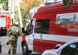 В Севастополе пожарные спасли мужчину и женщину
