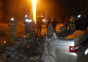 В ДТП на крымской трассе столкнулись бетоновоз и ВАЗ - погибли двое