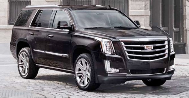 Новинка американского автопрома Cadillac Escalade продается в салоне «Автоц ...