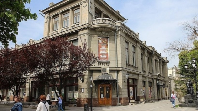 После долгого перерыва в Крыму заработали театры