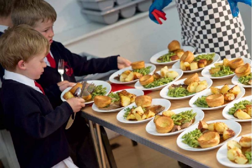 Родители поделятся с Минпросвещения проблемами школьного питания 