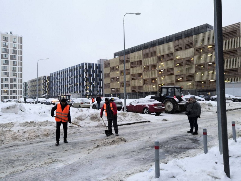 Проблемы с уборкой снега в Петербурге могут быть связаны с коррупцией в сфе ...