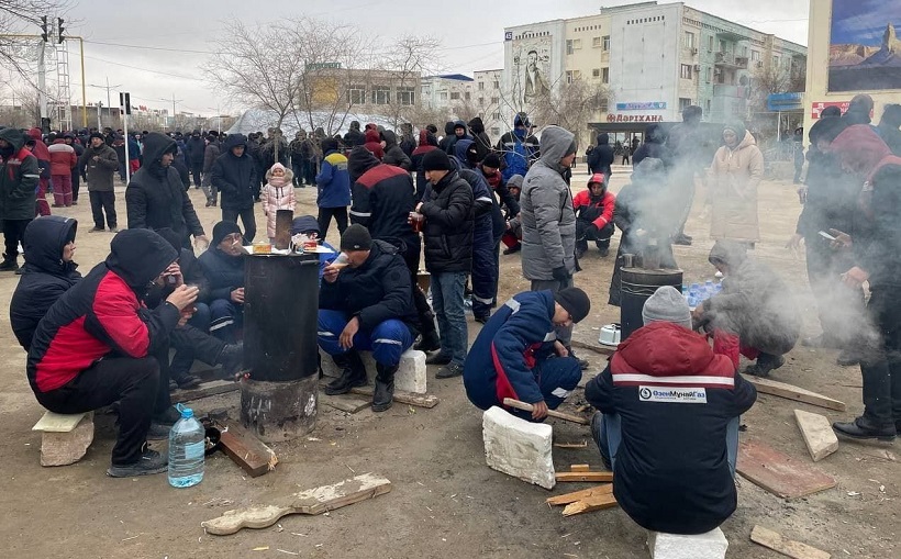 Спустя дни протестов власти Казахстана пошли навстречу митингующим