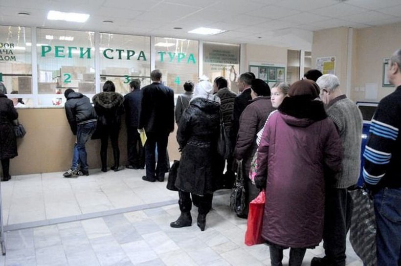 Комитет по здравоохранению подтвердил критическую загрузку на поликлиники Петербурга