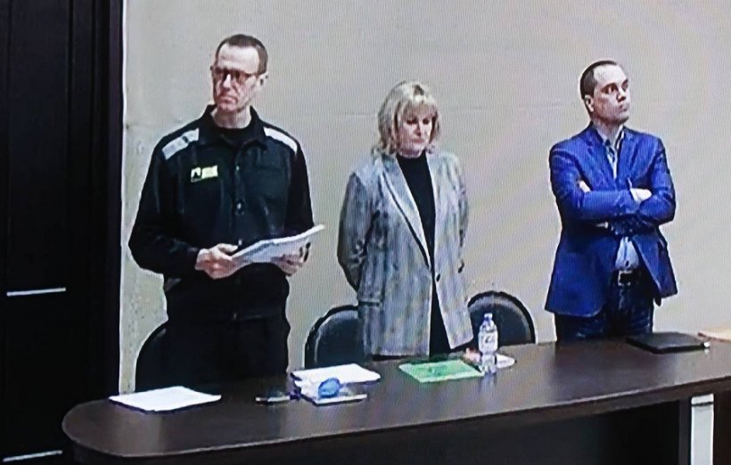 Алексея Навального осудили на 9 лет колонии строгого режима