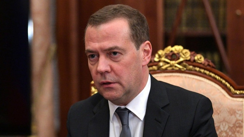 Медведев пригрозил Литве «перекрытием кислорода»