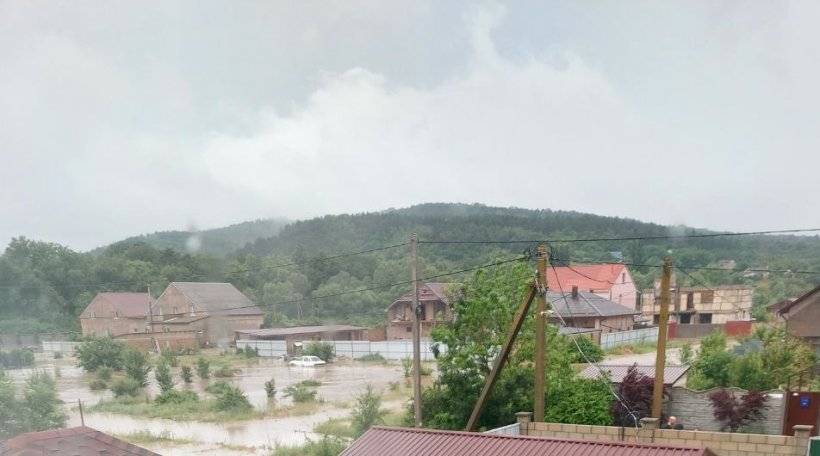 В Симферополе и пригороде ввели режим ЧС в связи с подтоплениями 
