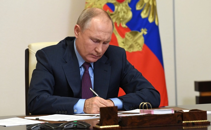Президент России подписал указ о зеркальных мерах за дискриминацию СМИ