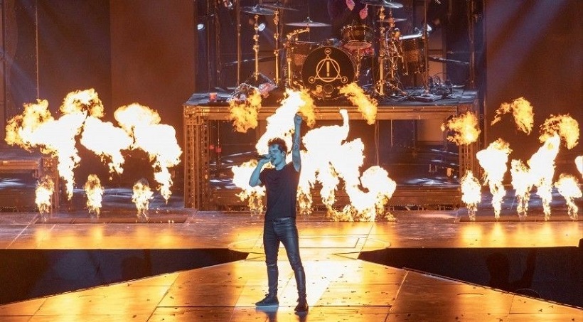 В США загорелась сцена во время выступления Panic! At The Disco