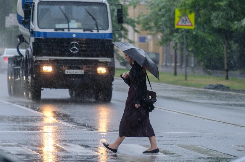 Неотремонтированные Бегловым «ливневки» спровоцируют подтопление Петербурга во время очередного циклона - СМИ