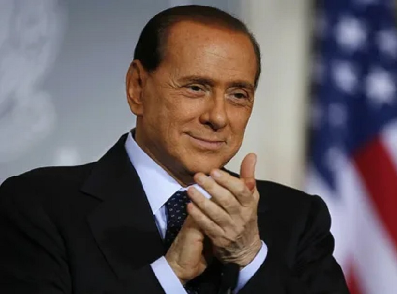 Русская водка, что ты натворила? Берлускони обвинили в нарушении санкций