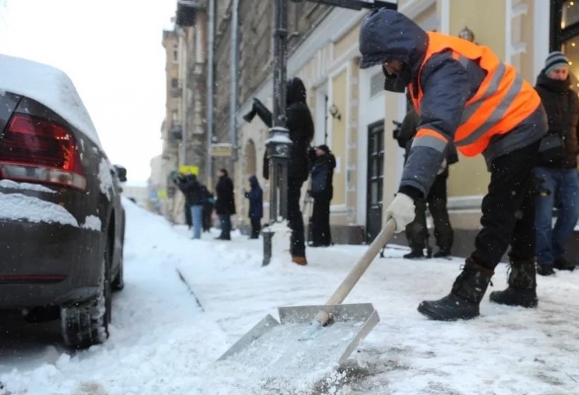 Бабло в первую очередь: Морозова раскритиковала подход Смольного к уборке снега в Петербурге