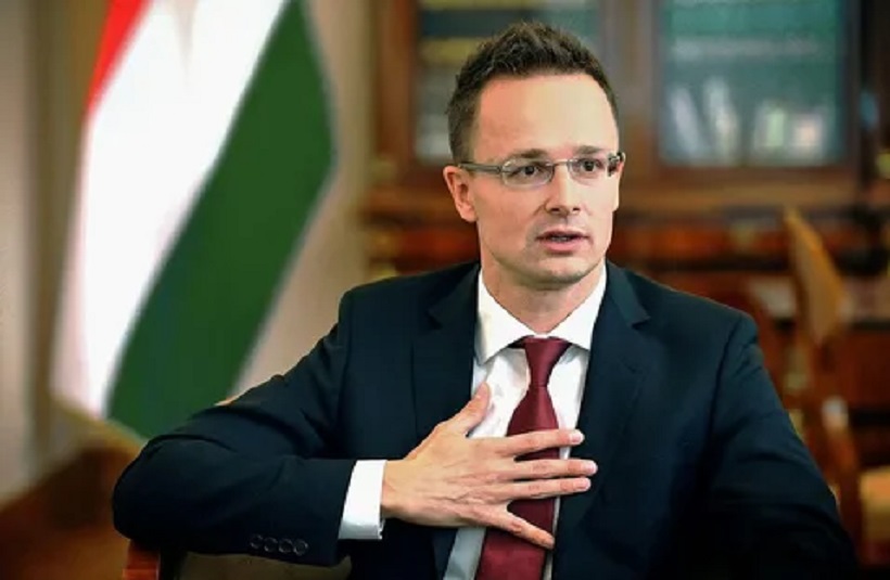 МИД Венгрии обвинил ЕС в шантаже