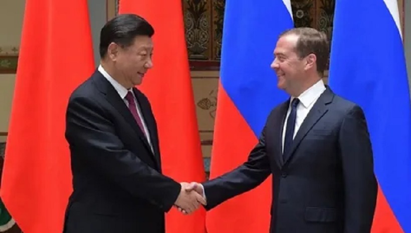 Медведев передал послание Путина председателю Китая