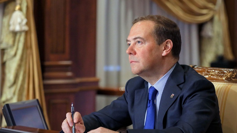 Медведев спрогнозировал развал Европы и войну в США в 2023 году