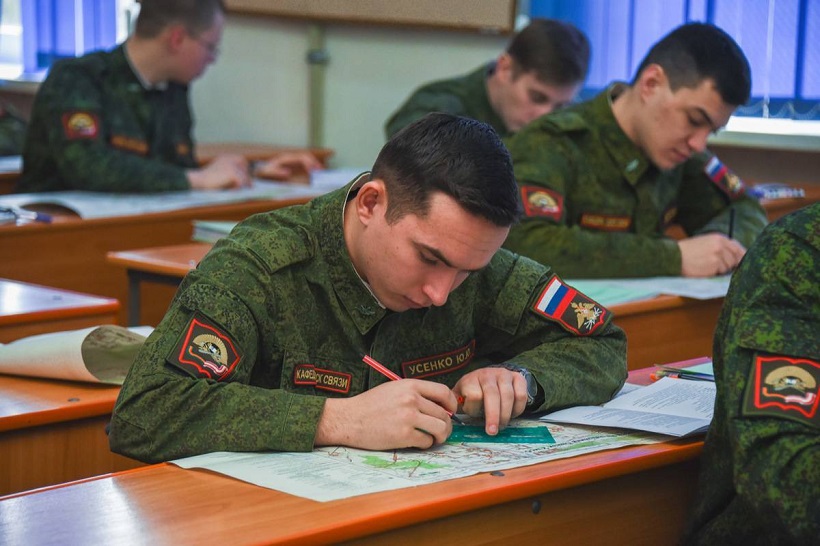 При российских ВУЗах появятся военные учебные центры 