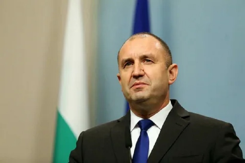 Лидер Болгарии призвал прекратить поставки Киеву