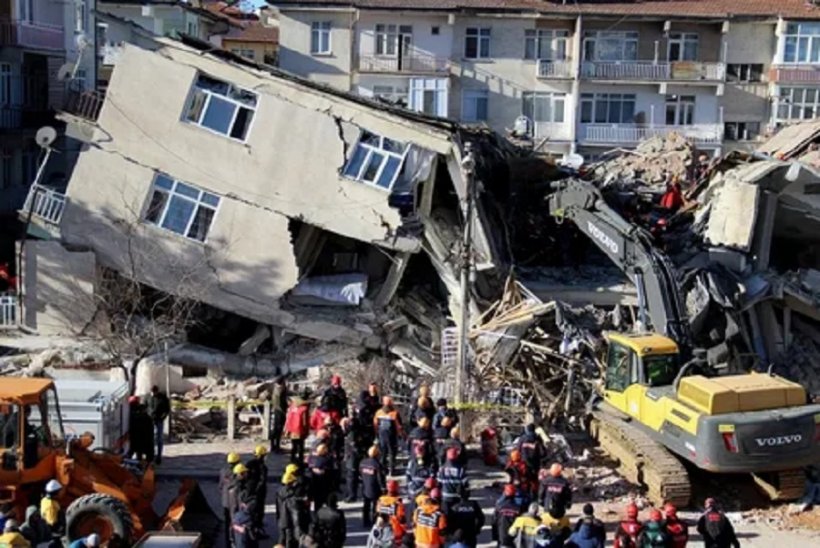 35 тысяч жертв: в Турции произошло самое сильное землетрясение за столетие