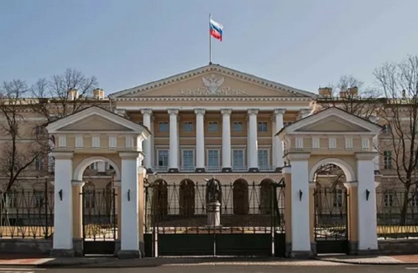 Правительство Петербурга «узурпирует» власть с помощью контроля над муниципальными округами?
