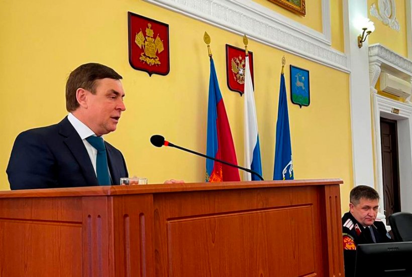 Депутаты признали успешной работу в 2022 году главы Кавказского района Виталия Очкаласова