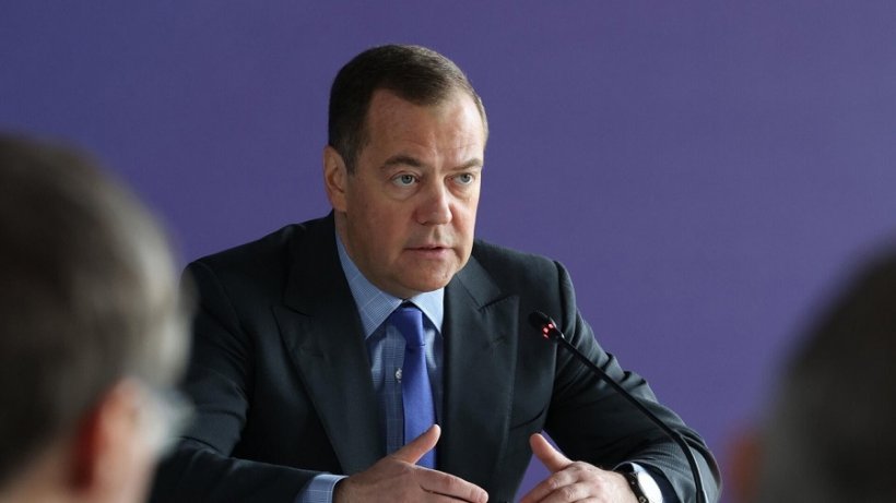 Медведев высказался о физической ликвидации президента Зеленского