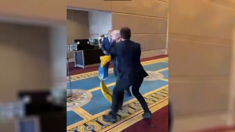 В Анкаре депутат Мариковский напал на российского делегата Ставицкого