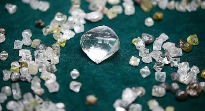 В ЕС решили ограничить торговлю алмазами из России