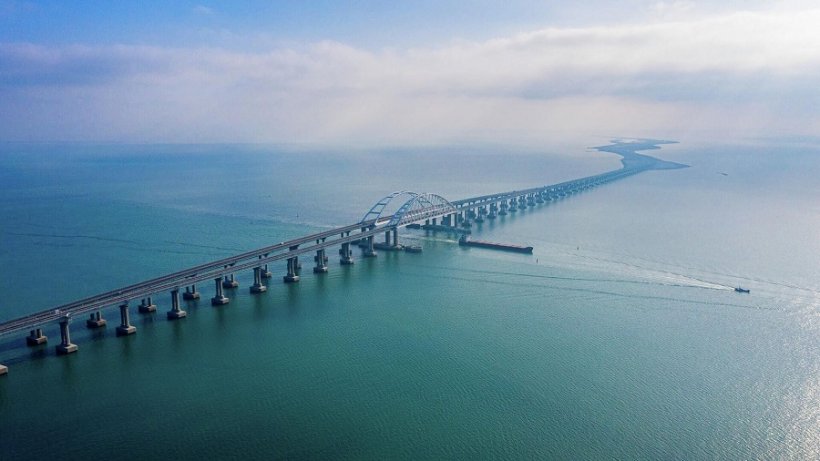 После приостановки движение на Крымском мосту возобновлено 