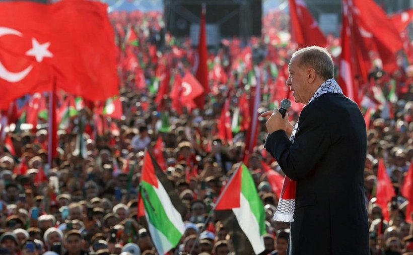 Эрдоган угрожает Западу «войной с полумесяцами»