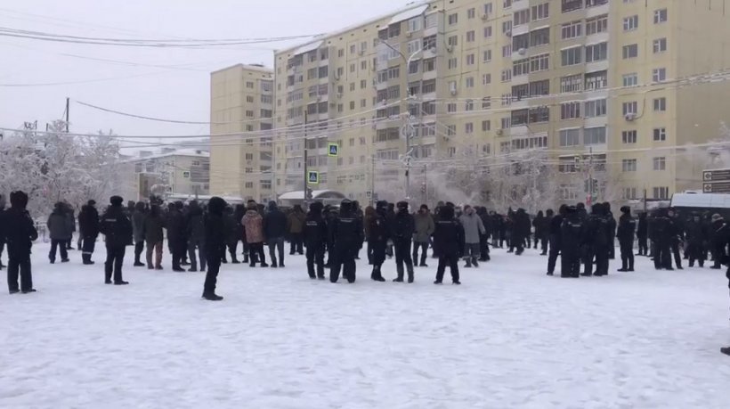 WhatsApp перестал работать в России из-за мужского митинга в Якутии – источник