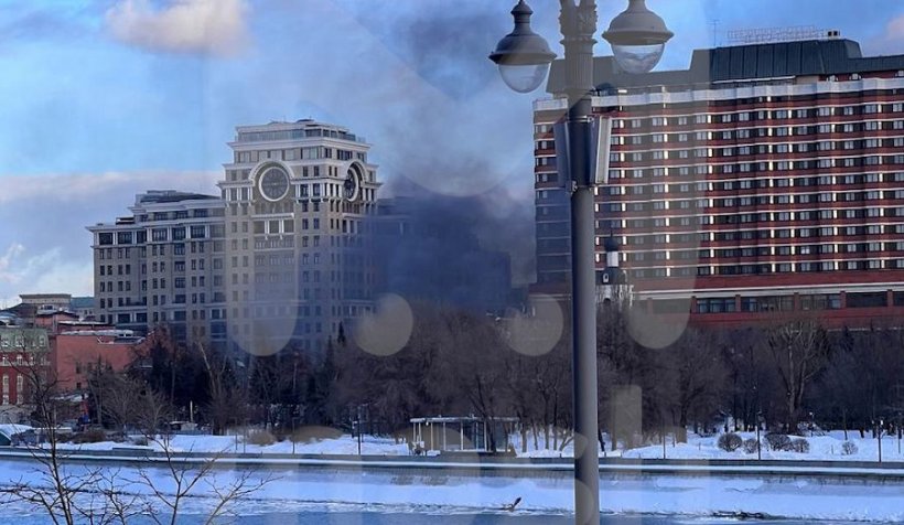 В центре Москвы горит храм Николая Чудотворца в Голутвине