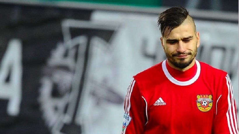 Экс-футболиста и блогера Евгения «Красаву» Савина объявили в розыск – его данные отображены в базе МВД