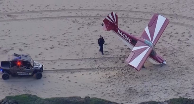 Бездомный мужчина угнал самолет и совершил посадку носом в песок на пляже в Калифорнии