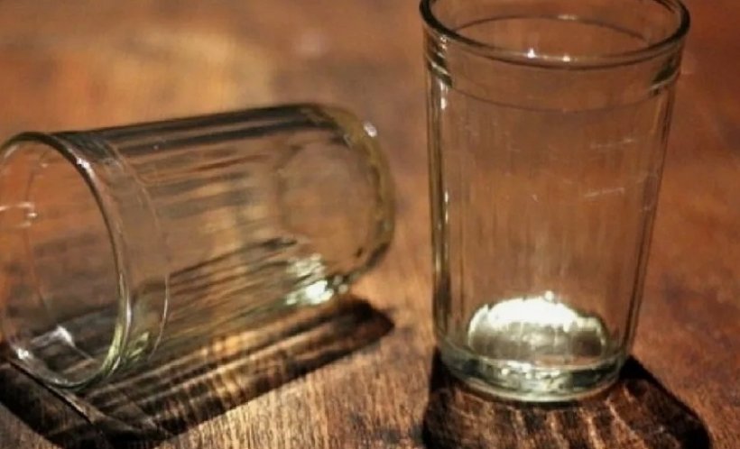 Восьмиклассники отравились алкоголем, выпив по три рюмки перед уроками в Балашихе