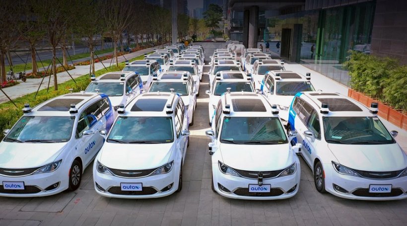 Китайские таксисты протестуют против наступления робомобилей: опасаются потери рабочих мест
