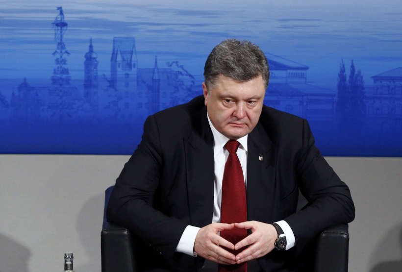Бывшего президента Украины Порошенко обвинили в госизмене