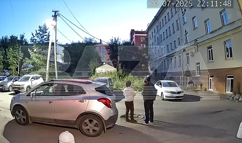 Видео обрушения аварийного общежития в Уфе