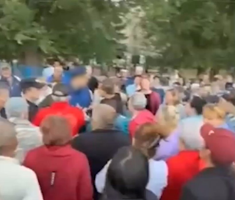 В Саратовской области цыган на «Ладе» сбил подростка насмерть на повороте к дому — теперь местные устроили протест и требуют принять меры к неконтролируемой диаспоре