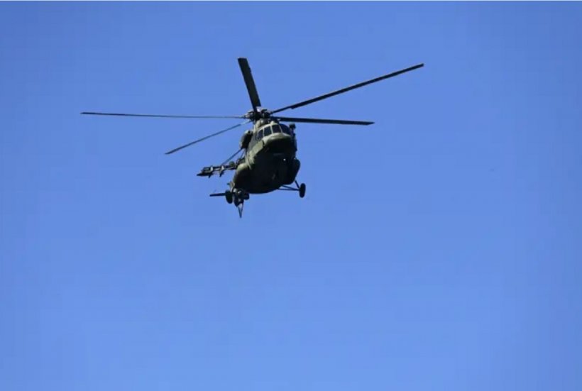 Вертолет Ми-8, на борту которого находились 5 человек, пропал на Дальнем Востоке во время рейса из Охотска в Магадан