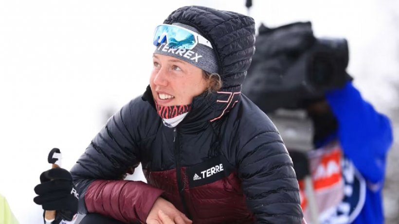 В горах погибла чемпионка по биатлону Лаура Дальмайер. При жизни спортсменка попросила не забирать ее тело — никто не должен рисковать