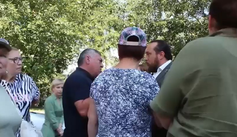 Спикер Гордумы Томска Сеченов пообещал «сломать е**ло» избирателю во время встречи с жителями города