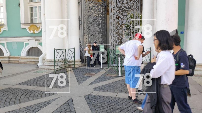 В Петербурге из-за угрозы минирования закрыли Эрмитаж